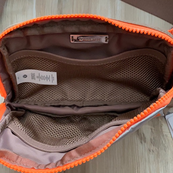 ❤️ Lululemon Rare Silver Brown and Orange Everywhere Belt Bag SVME/SNDN/HIOR NWT - Picture 10 of 15